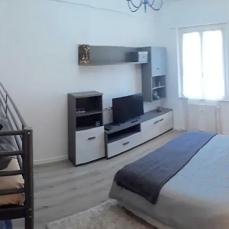 A Magiun 2 Apartment Genoa